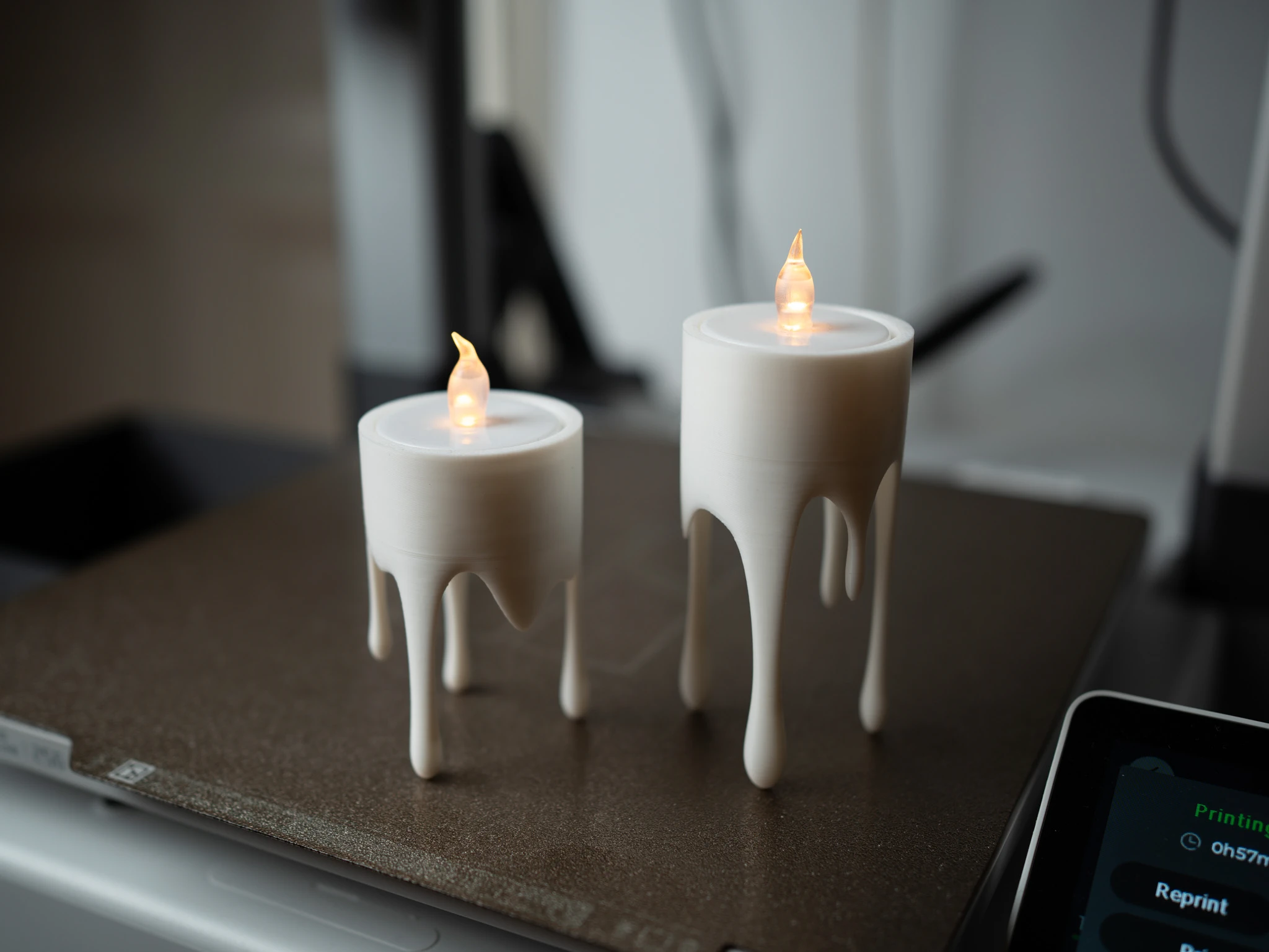 Dripping floating candle with LED tea lights
